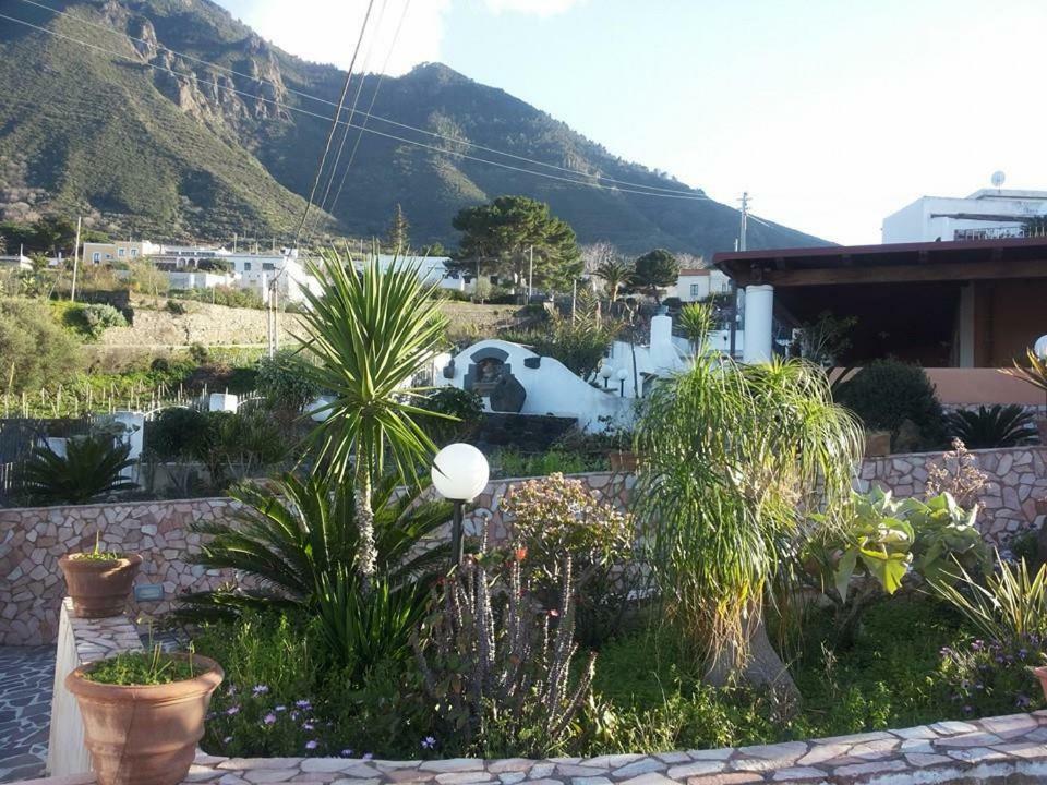 Case Vacanze Villa Lory Malfa (Salina) Exterior foto